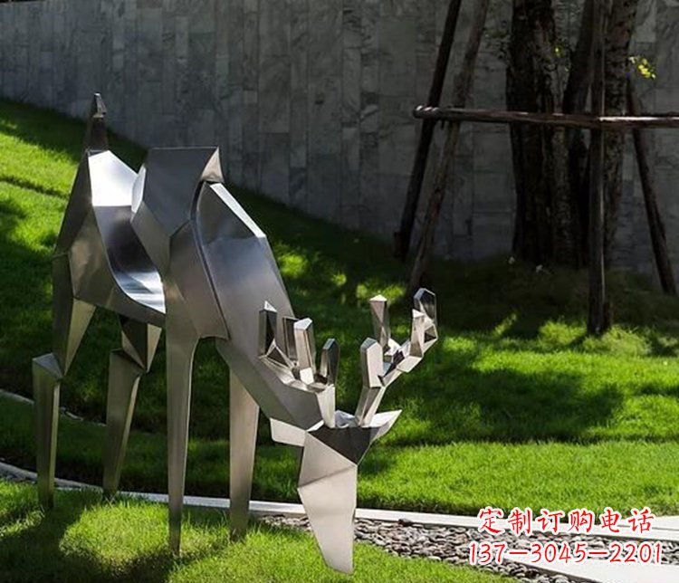 绵阳不锈钢几何动物雕塑——点缀鹿公园美景