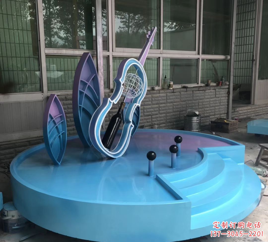 绵阳大提琴雕塑精致的艺术瑰宝