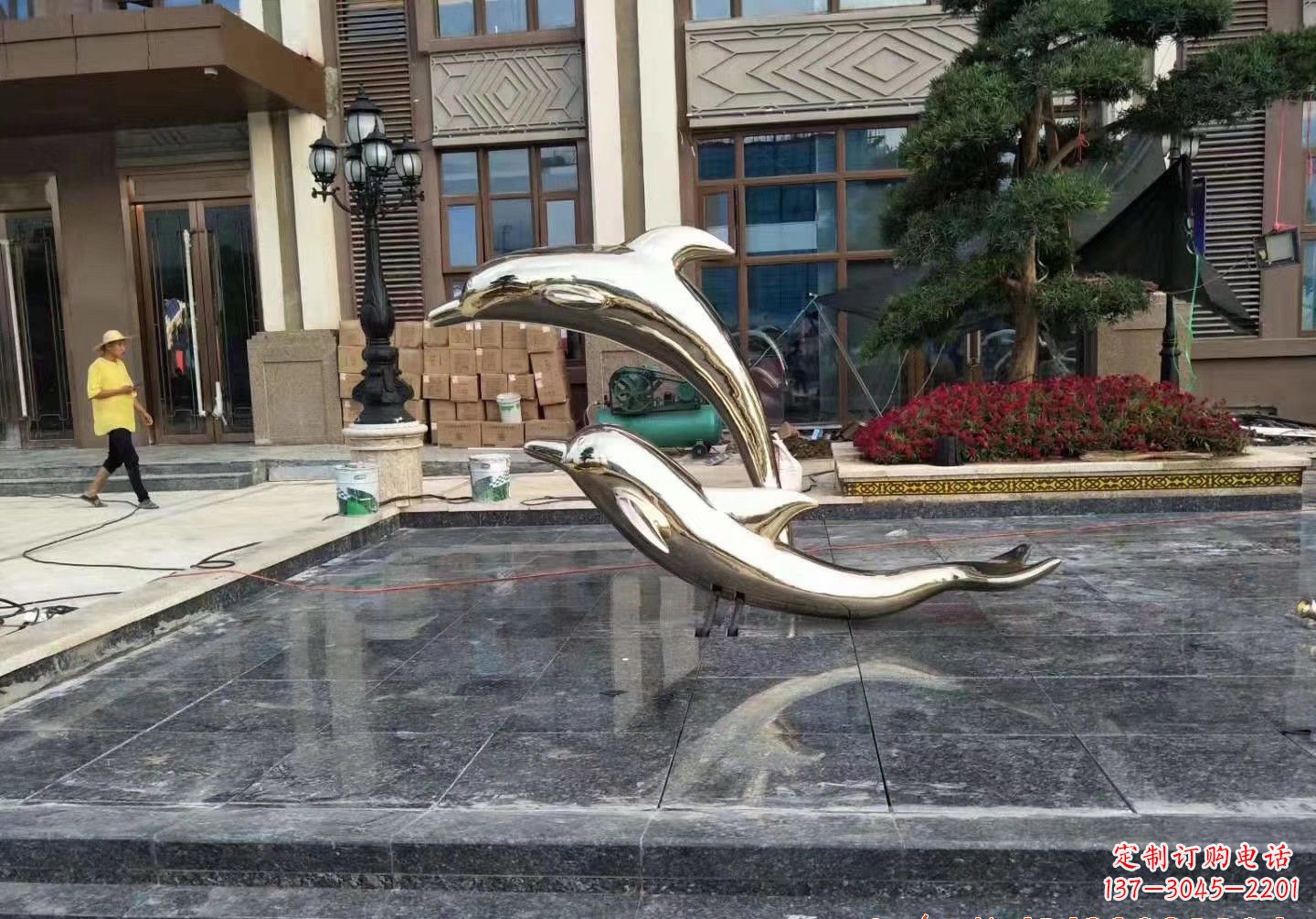 绵阳不锈钢镜面海豚雕塑,精美绝伦