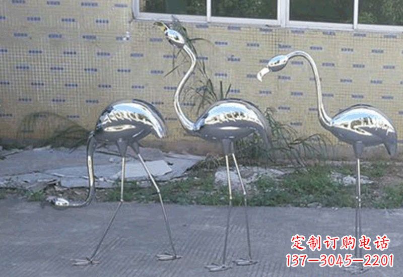 绵阳不锈钢火烈鸟雕塑给人以美好的视觉享受