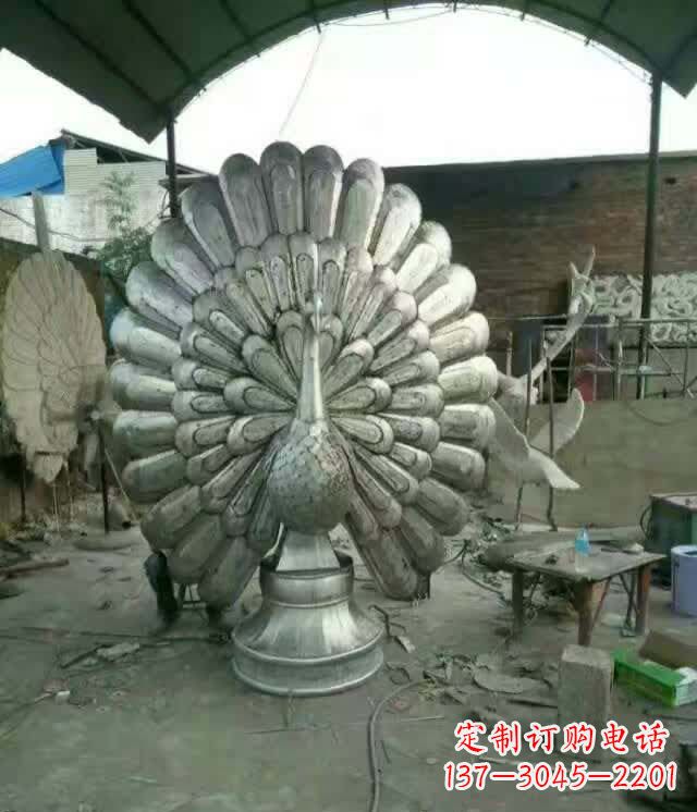 绵阳该孔雀雕塑