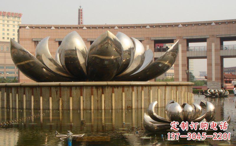 绵阳不锈钢莲花雕塑一种精美的艺术品