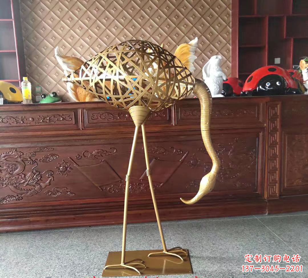 绵阳不锈钢丹顶鹤雕塑精美外形,传承中华文化