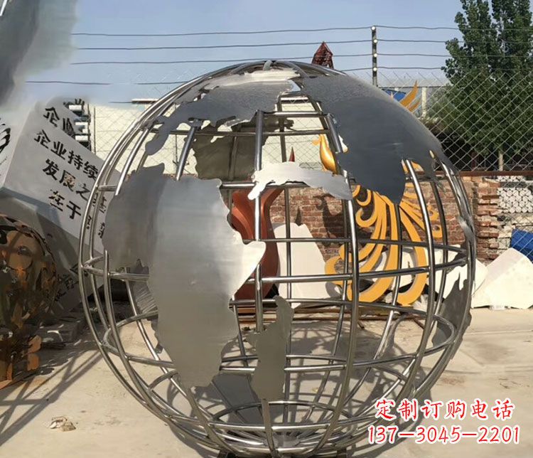 绵阳不锈钢镂空地球仪雕塑艺术技艺的精美体现