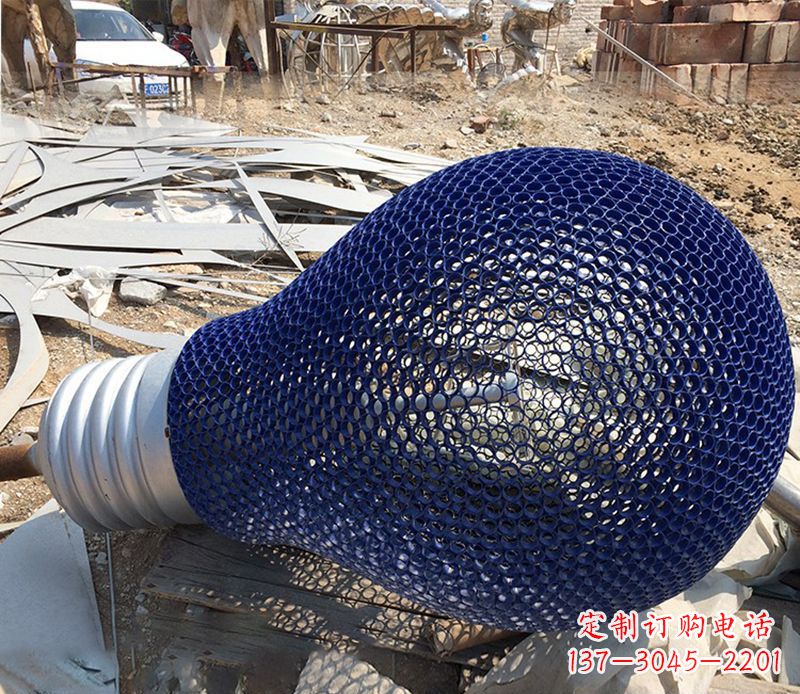 绵阳不锈钢镂空灯泡雕塑精美灯光装置