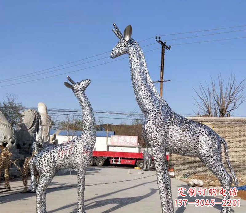 绵阳不锈钢镂空长颈鹿雕塑