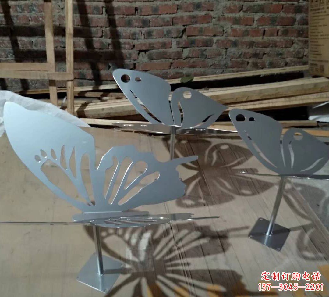 绵阳蝴蝶之舞不锈钢镂空蝴蝶景观雕塑
