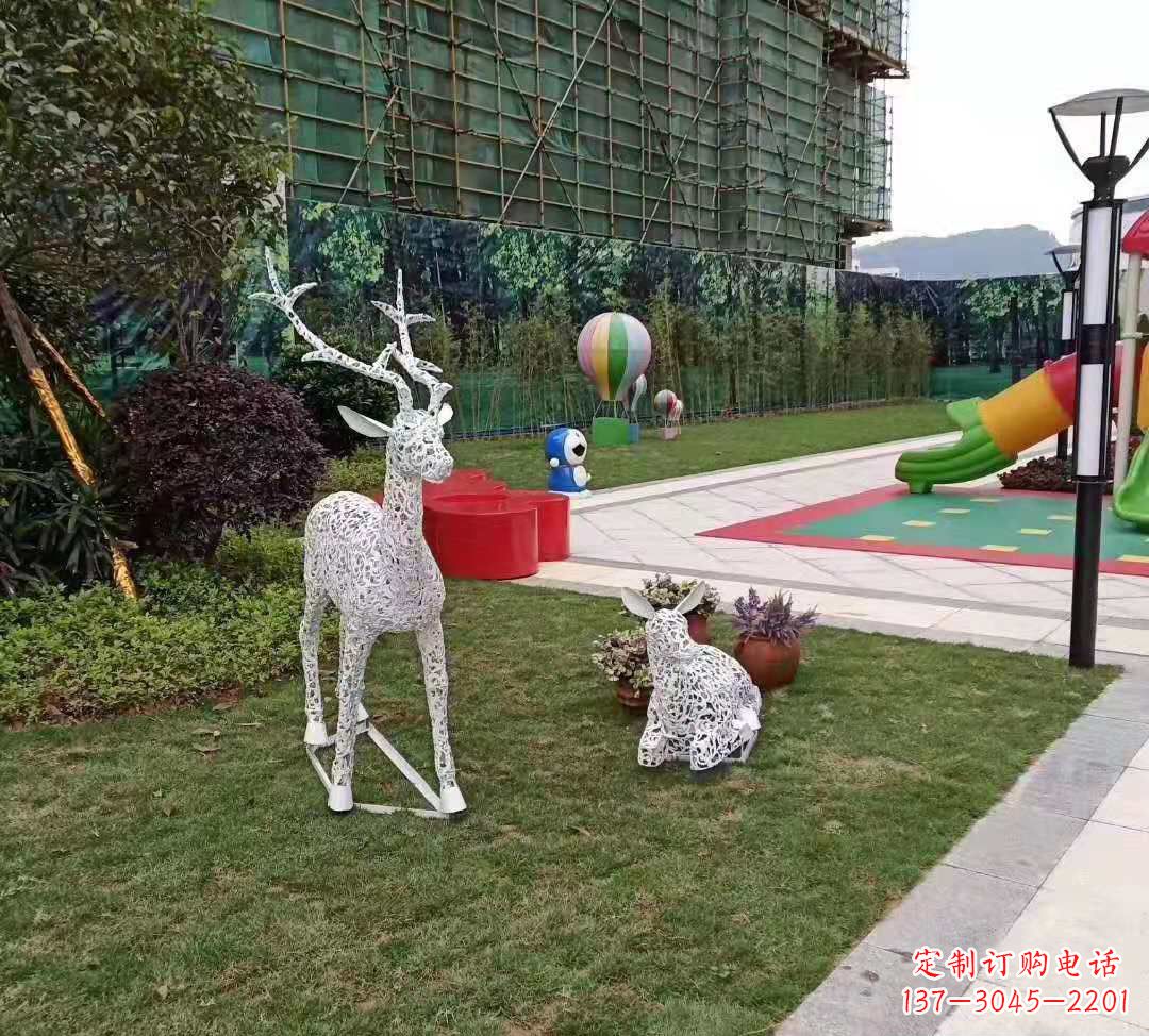 绵阳不锈钢梅花鹿雕塑点亮公园景观
