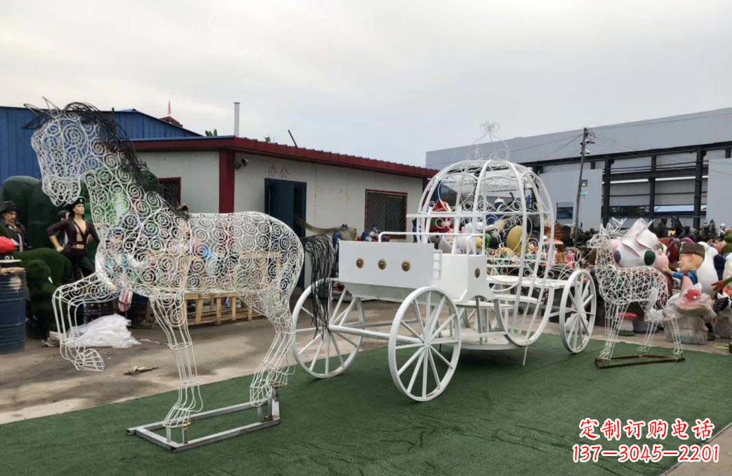 绵阳不锈钢镂空欧式马车雕塑精美造型点缀空间