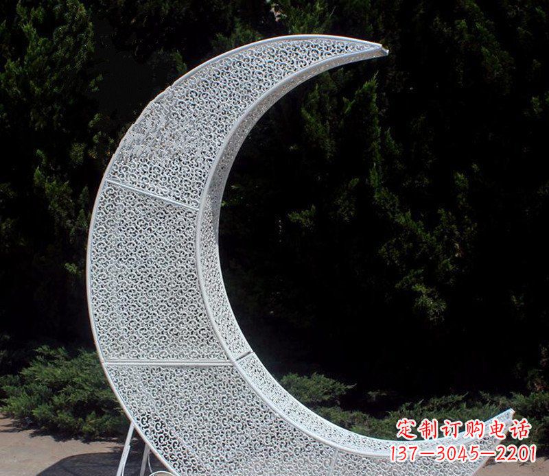 绵阳不锈钢镂空月亮公园雕塑浪漫而又神奇