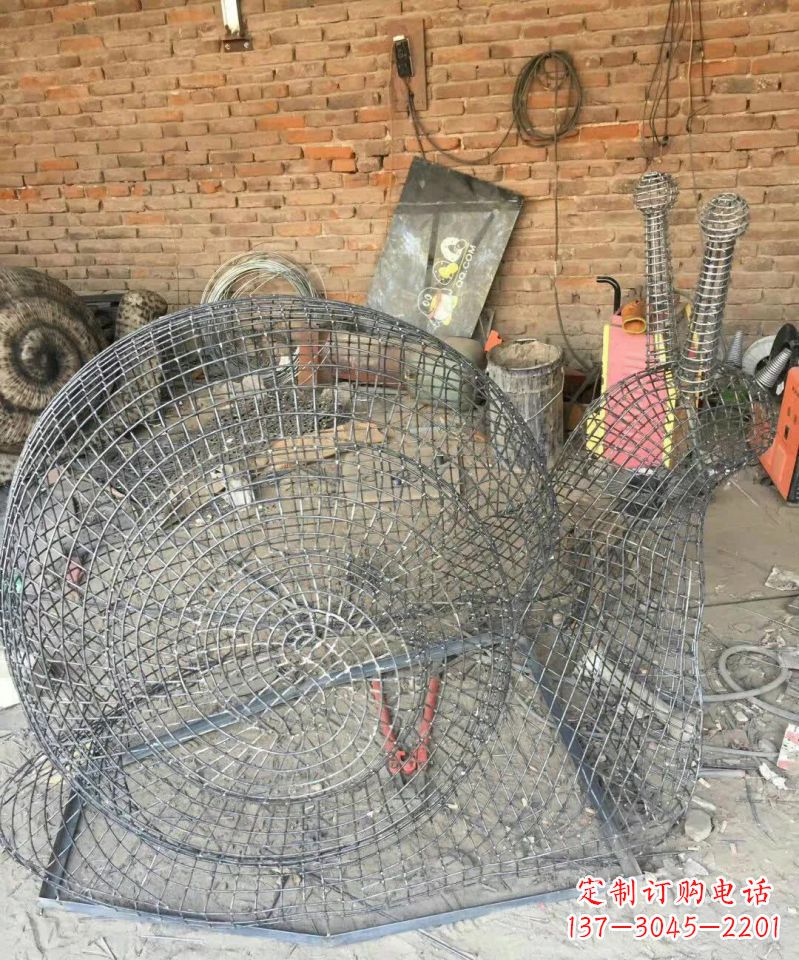 绵阳不锈钢镂空蜗牛雕塑——艺术精美的自然表现