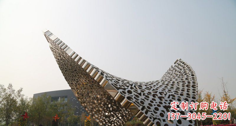 绵阳不锈钢字母雕塑——点缀美丽的空间