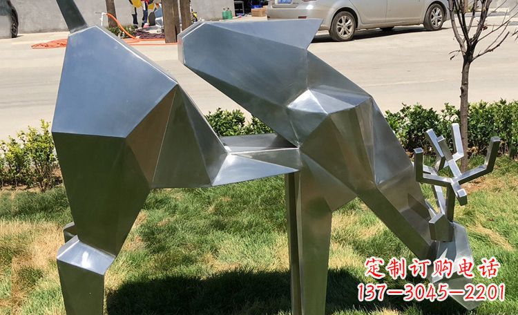 绵阳不锈钢梅花鹿雕塑给公园带来美丽风景