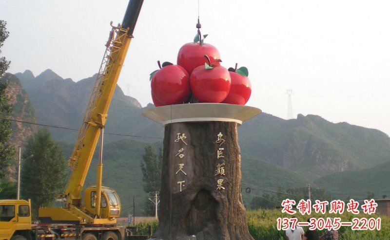 绵阳不锈钢苹果雕塑艺术与科技的结合