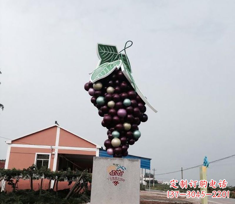 绵阳精美绝伦的不锈钢葡萄雕塑