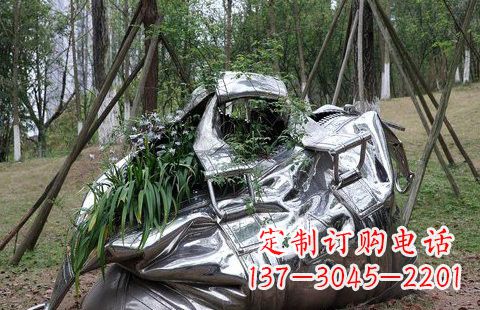 绵阳不锈钢手提包雕塑——精美的艺术形式
