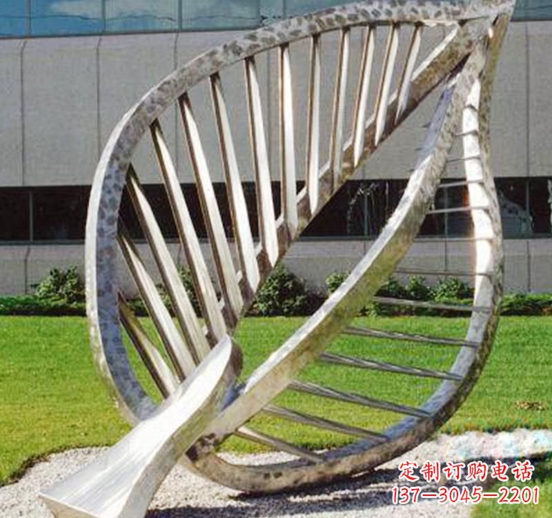 绵阳不锈钢树叶镂空景观雕塑精美而古朴