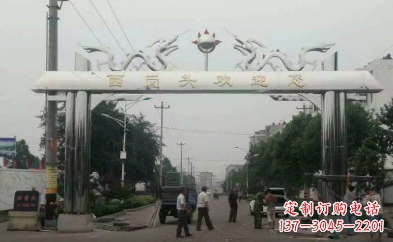 绵阳不锈钢双龙戏珠牌坊传承文化的雕塑之美