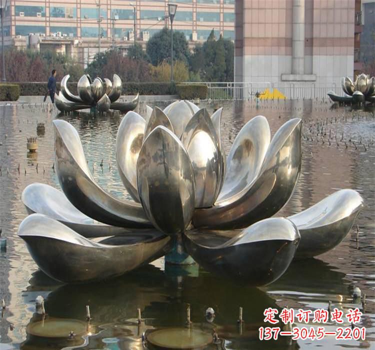 绵阳不锈钢水景荷花雕塑质朴之美