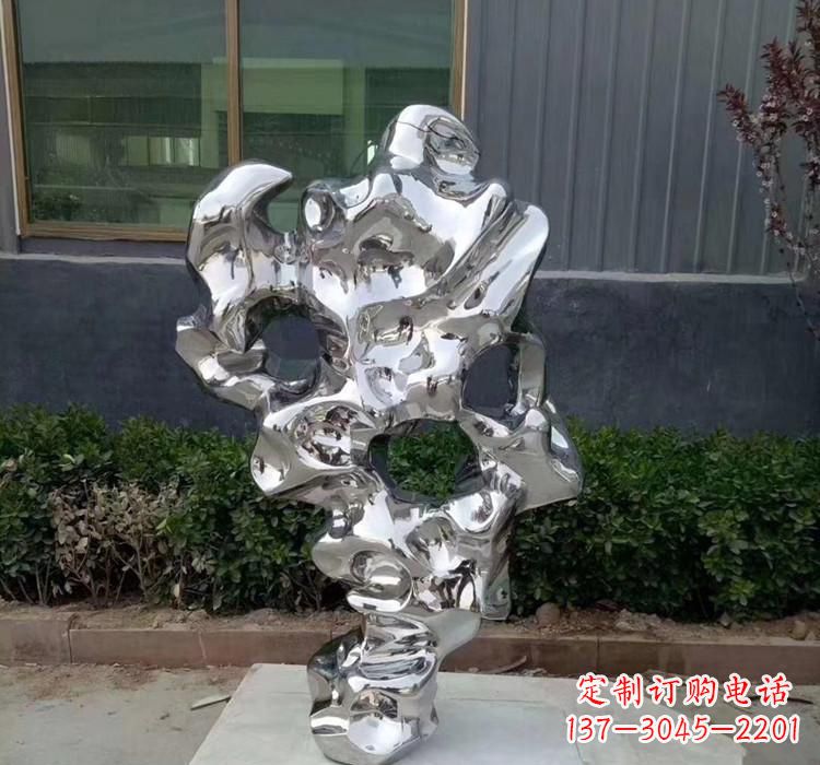 绵阳精美太湖石雕塑,给环境带来灿烂光彩