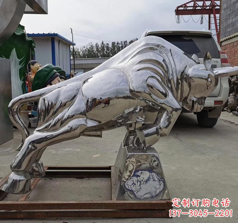 绵阳不锈钢拓荒牛雕塑象征勇敢和拼搏