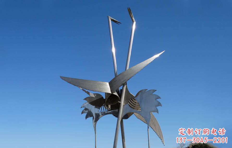 绵阳不锈钢鸵鸟雕塑精美外形、传神表现