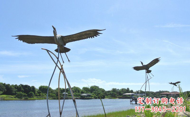 绵阳不锈钢仙鹤雕塑象征着自由之美