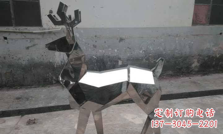 绵阳不锈钢小鹿石雕——雕塑中的优雅与高贵