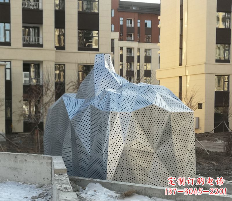 绵阳不锈钢小区假山雕塑雕塑点缀小区美景