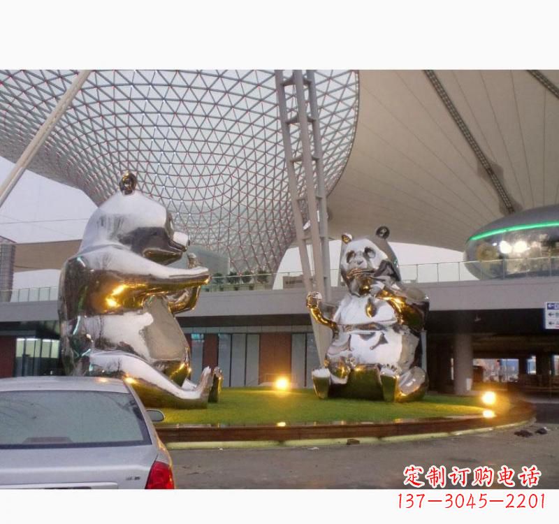绵阳不锈钢熊猫雕塑象征中国特色文化