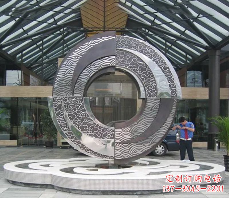 绵阳不锈钢圆环雕塑,点缀酒店空间