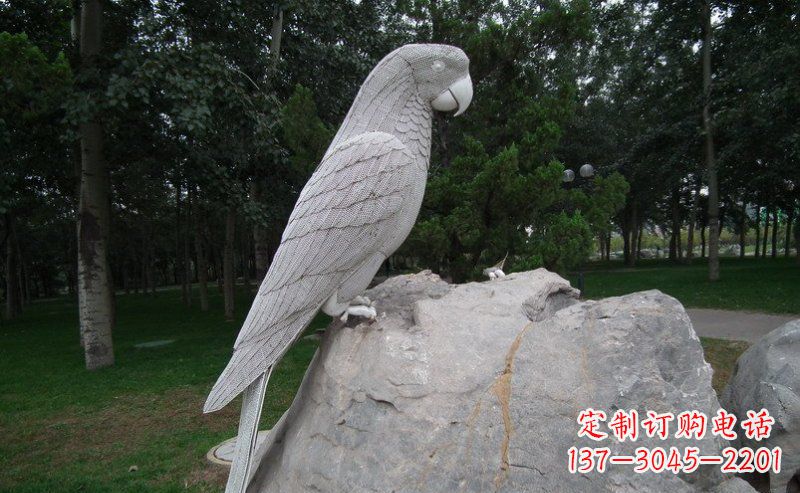 绵阳不锈钢鹦鹉精美的雕塑艺术