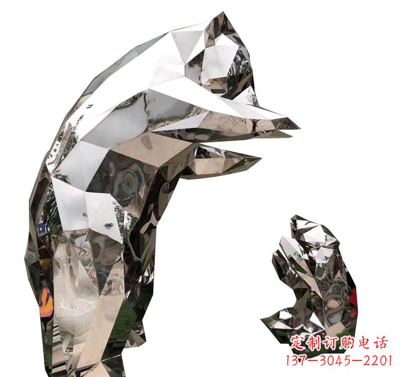 绵阳不锈钢园林熊猫雕塑——传承中国文化