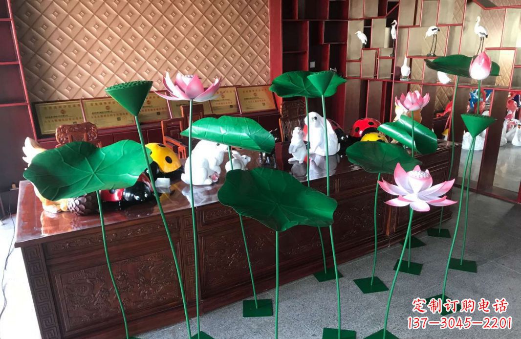 绵阳精美不锈钢荷叶雕塑