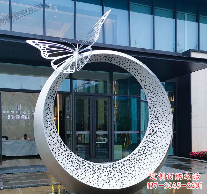 绵阳不锈钢园林戒指雕塑精美细腻的艺术品