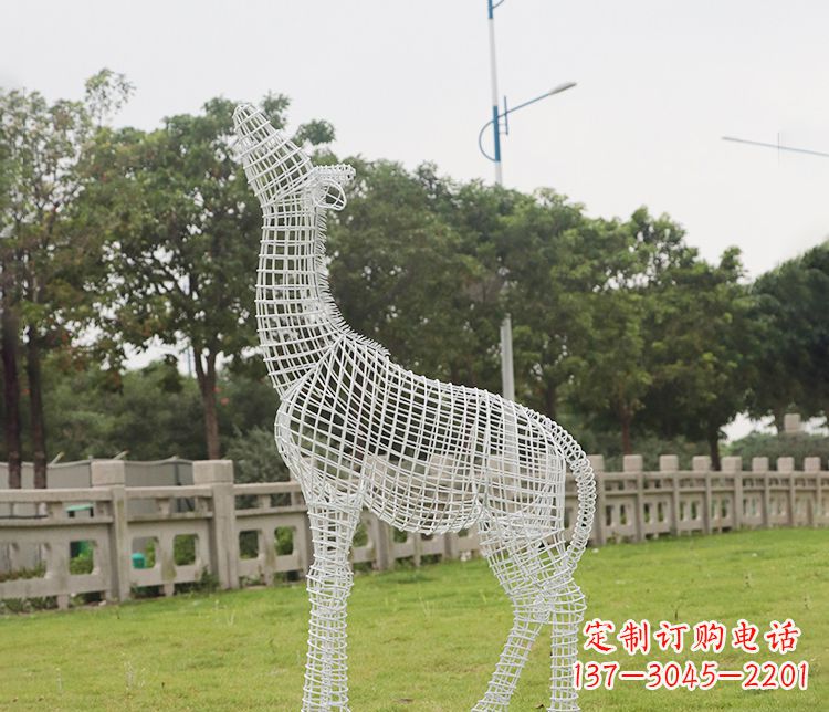 绵阳不锈钢长颈鹿雕塑——艺术精美的象征