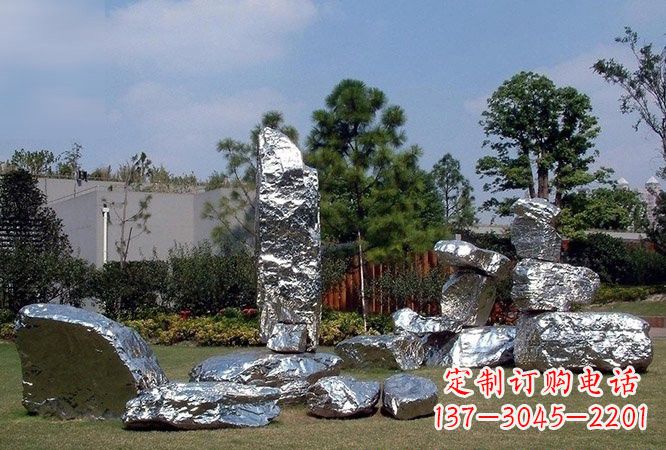 绵阳美丽的太湖石雕塑