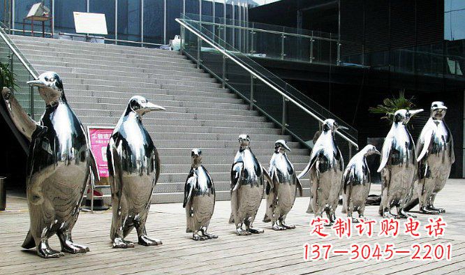 绵阳企鹅雕塑——永恒的象征