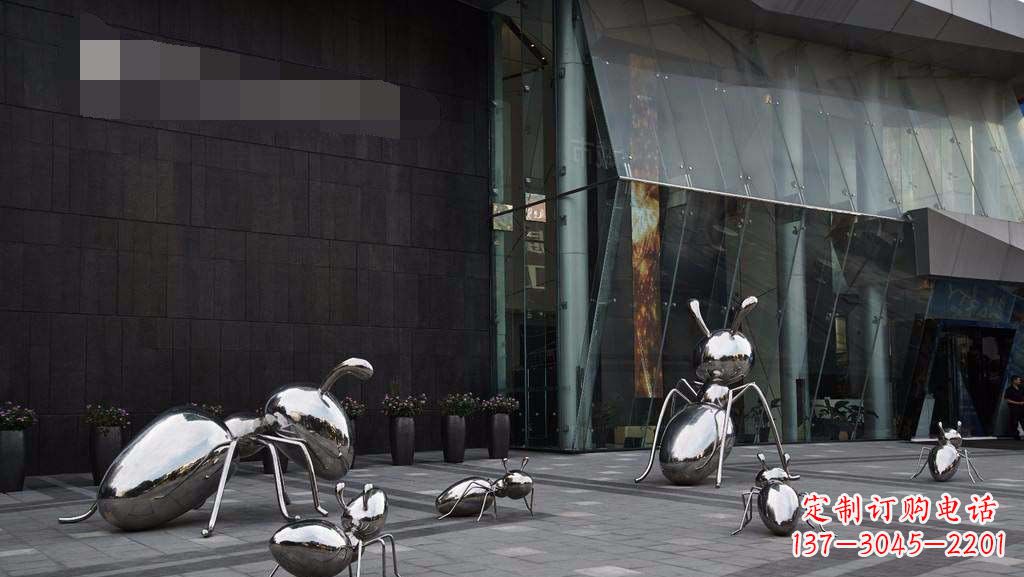 绵阳不锈钢蚂蚁雕塑——美化步行街