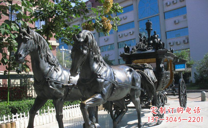 绵阳马车雕塑西方步行街的瑰宝