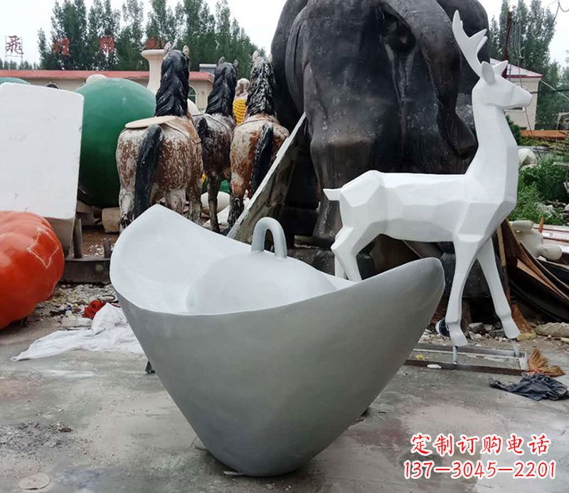 绵阳金色福祉——元宝雕塑