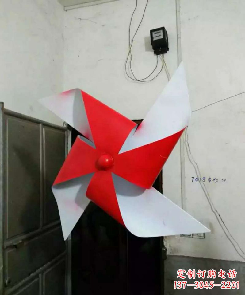 绵阳彩色不锈钢风车雕塑色彩缤纷的艺术瑰宝