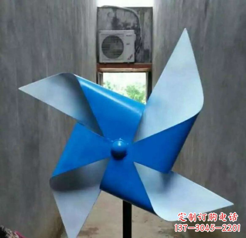 绵阳色彩斑斓的不锈钢风车雕塑