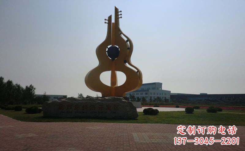 绵阳城市的不锈钢葫芦雕塑