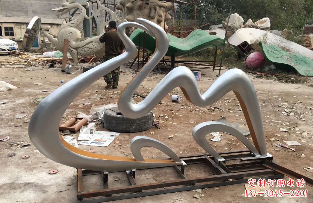 绵阳不锈钢简约骆驼雕塑传承城市文化