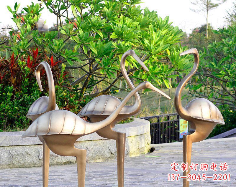 绵阳丹顶鹤雕塑传承悠久的中国传统艺术