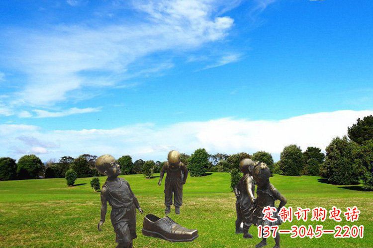 绵阳儿童雕塑借穿大鞋的儿童为灵感