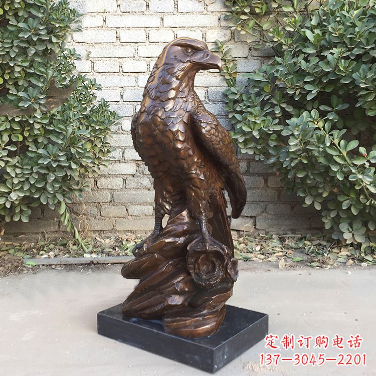 绵阳铸造精美的老鹰雕塑