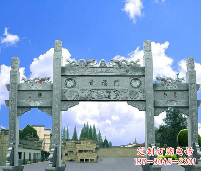 绵阳村庄三门牌坊的雕塑之美