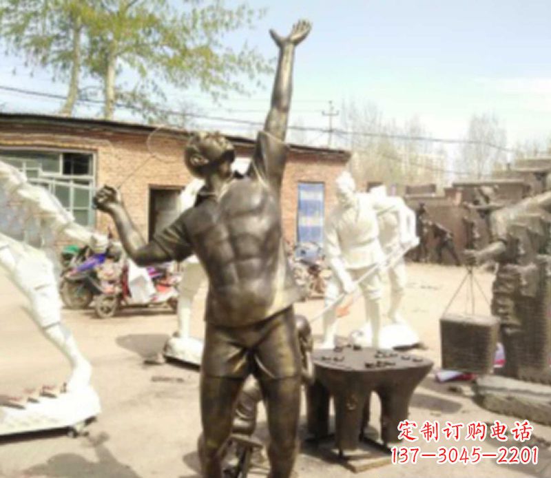 绵阳打羽毛球公园人物铜雕